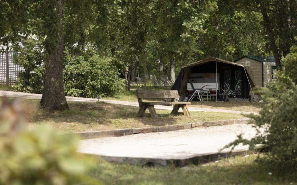 Camping Ushuaia Villages Au Bois Joli Andryes 外观 照片